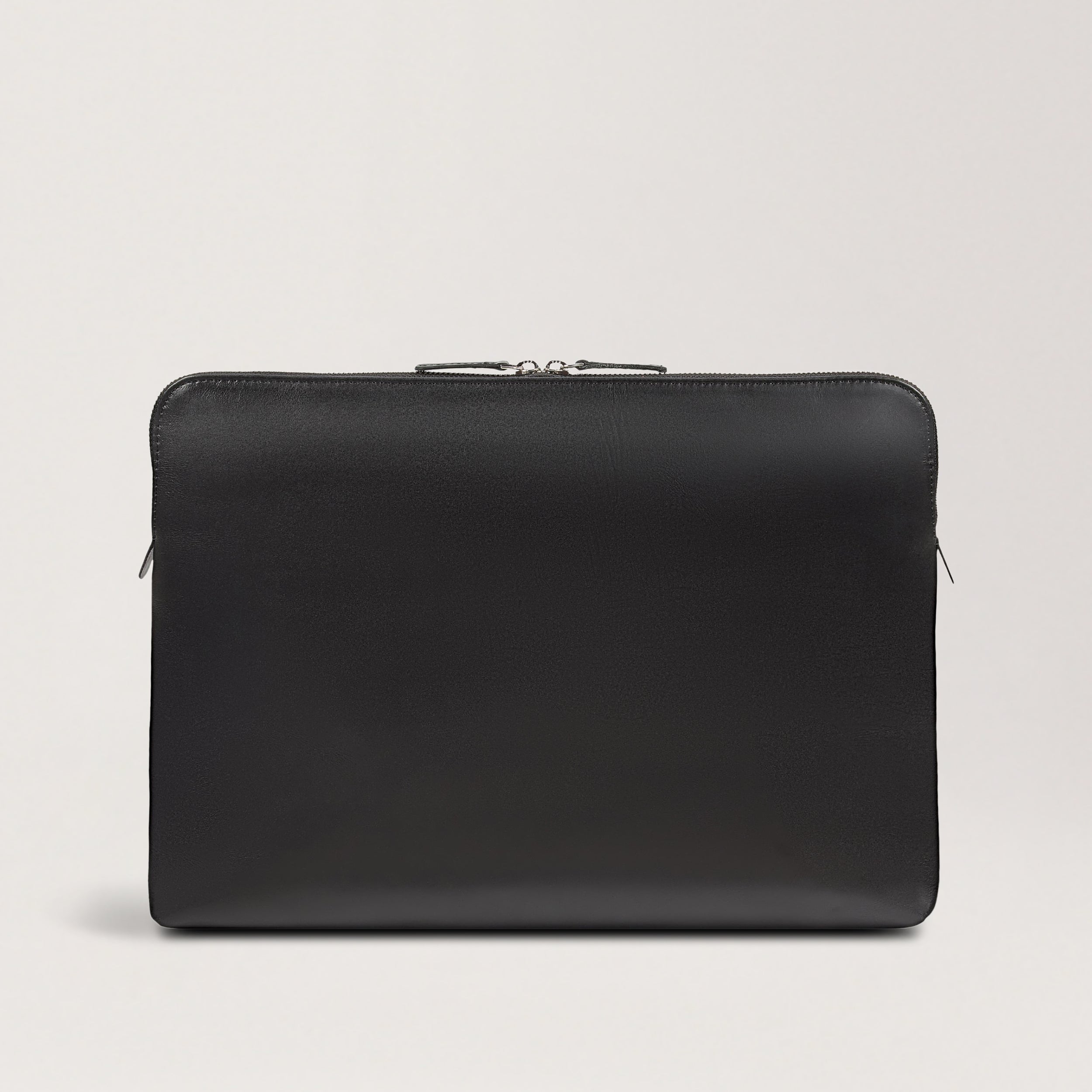 Mantle Sleeve 15.6 inch