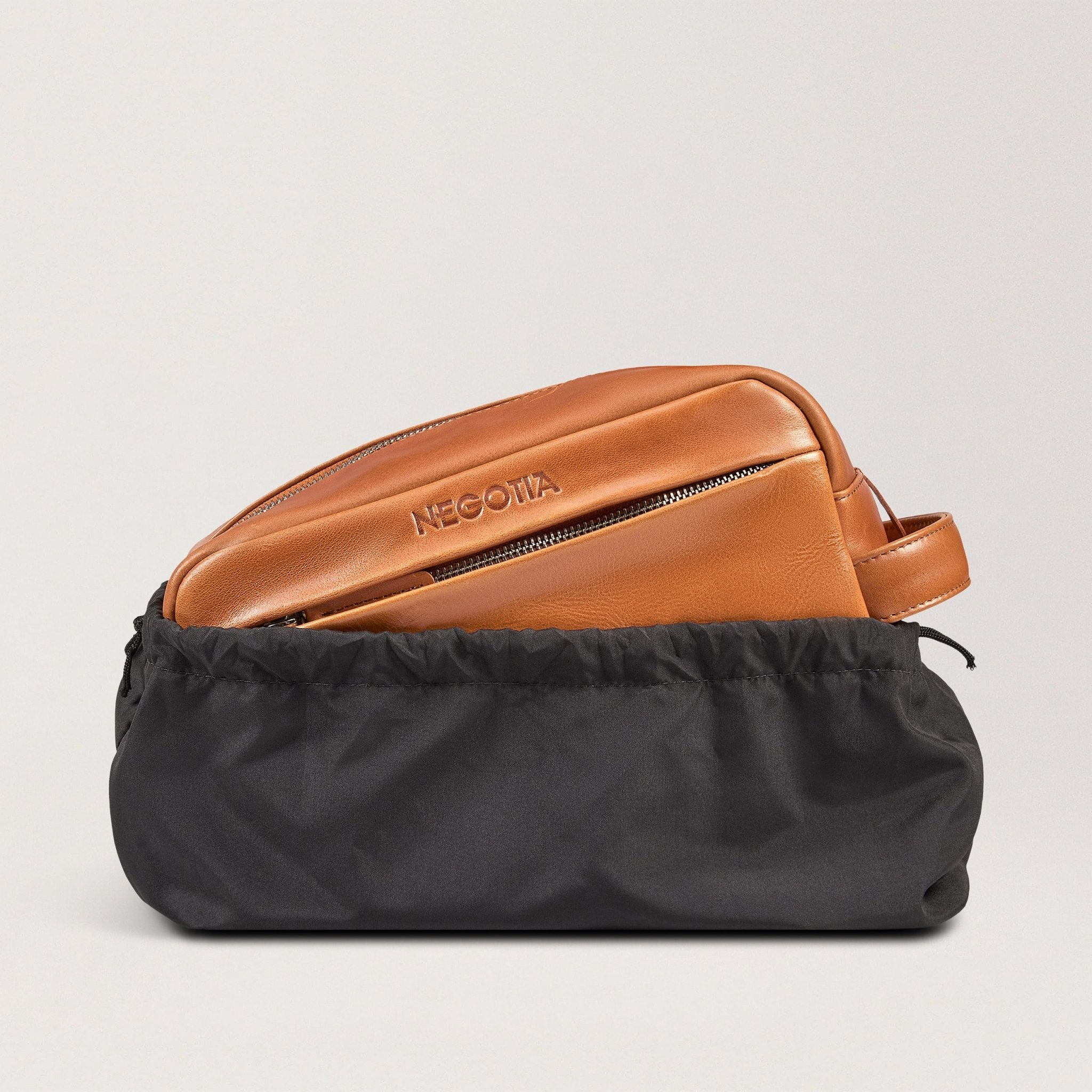 Mori Wash bag - Negotia Leather