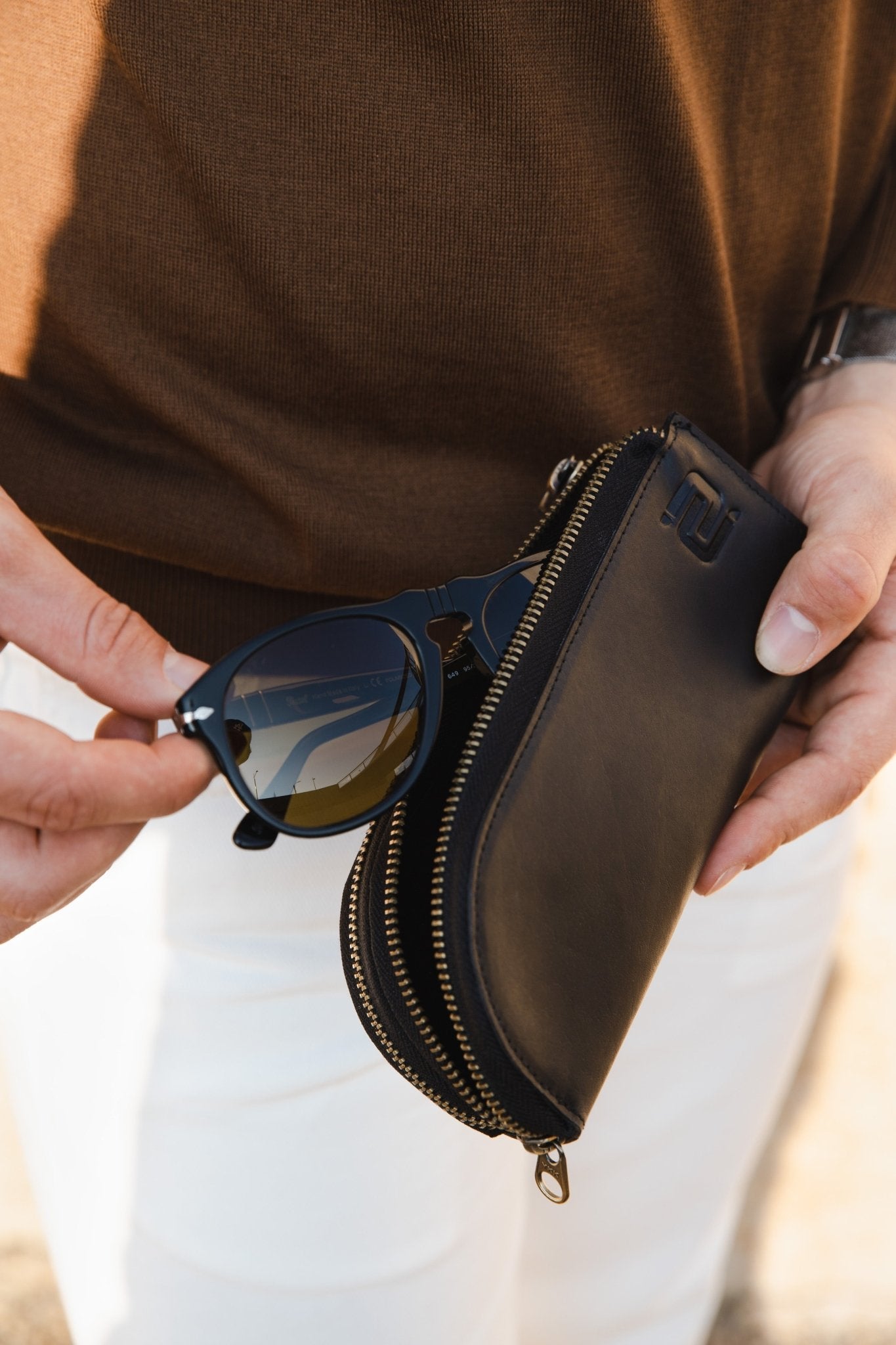 Delta | Dubbele Brillenhoes Zwart - NEGOTIA Leather