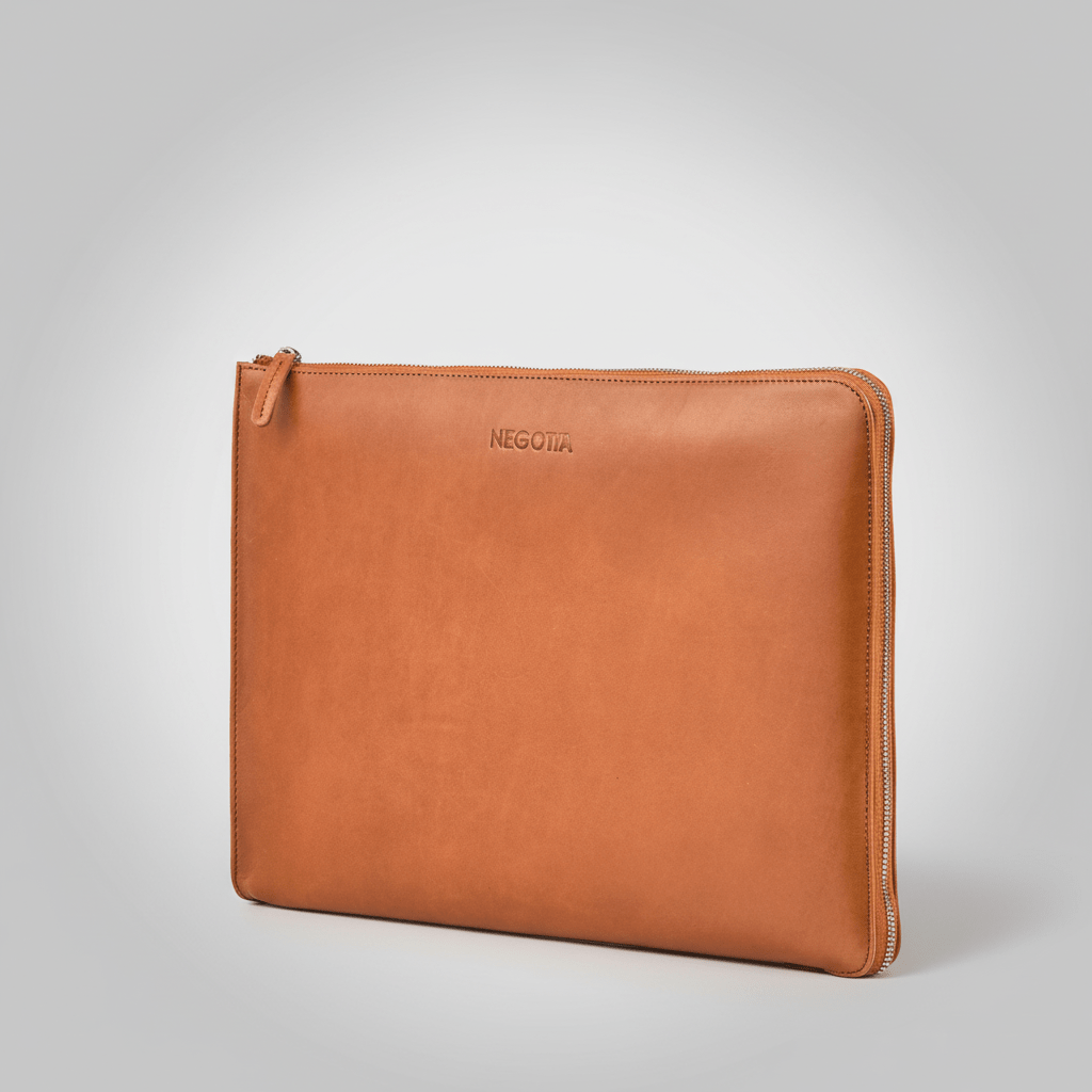 Alpha | Document & Laptop folio 15,6'' Cognac - NEGOTIA Leather