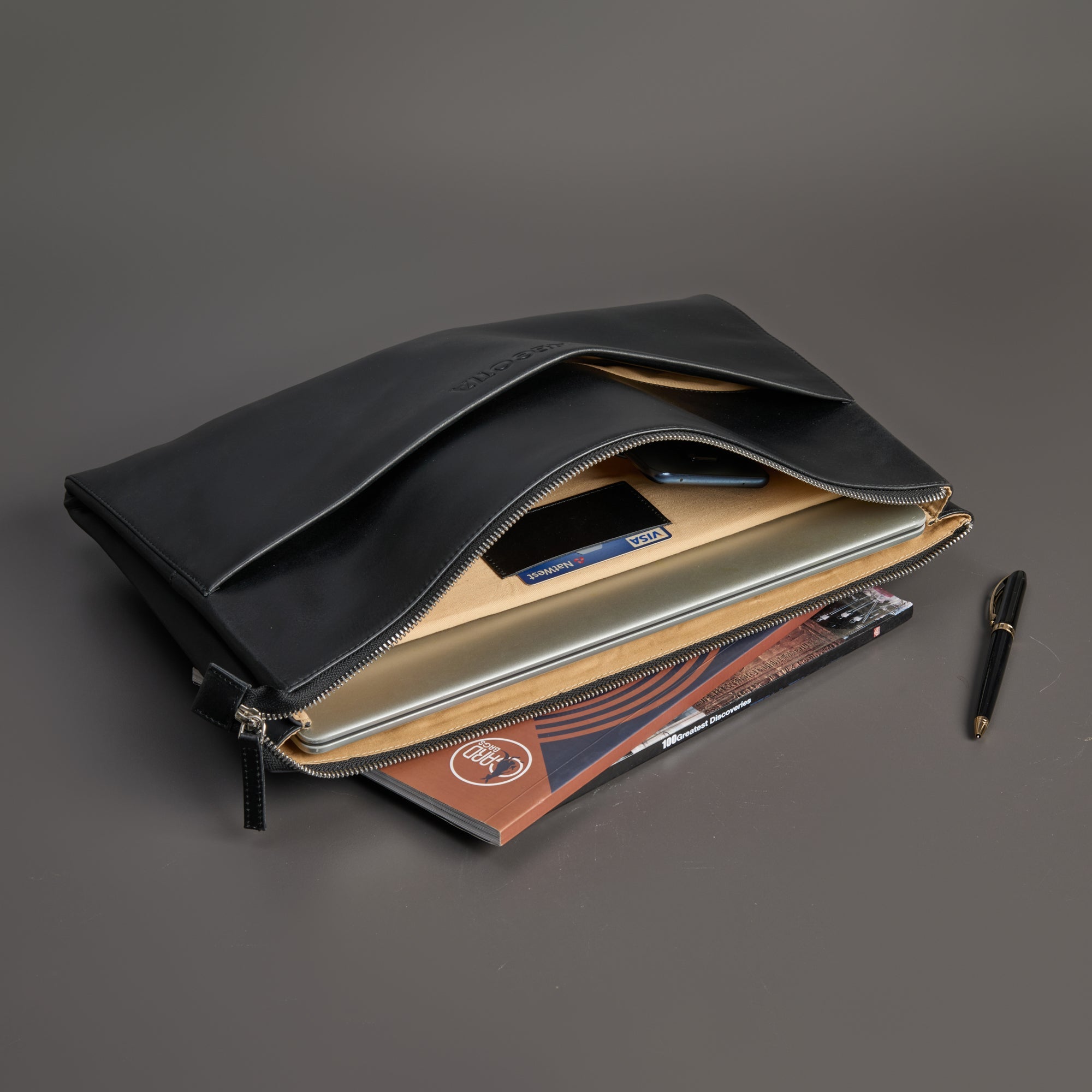 Alpha | Laptop Folio 15,6'' Zwart - NEGOTIA Leather