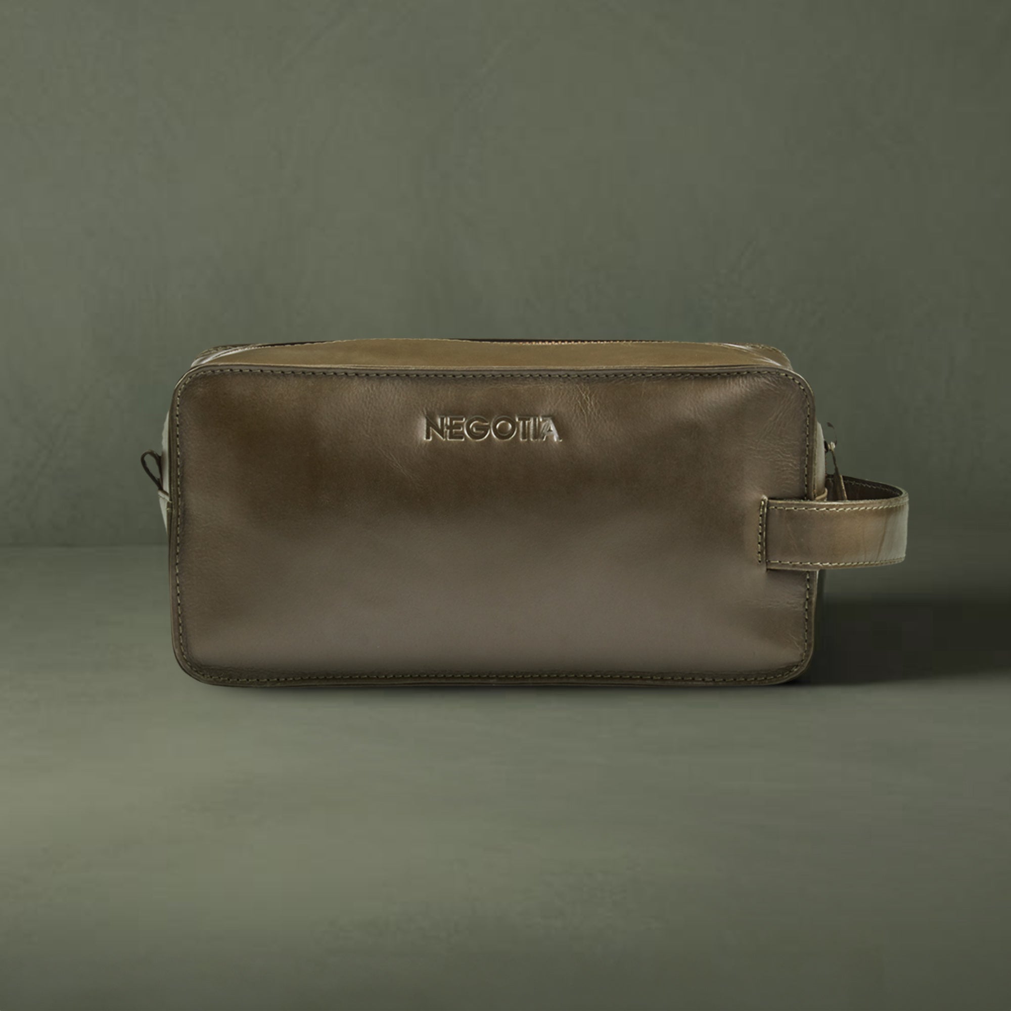 Delta | Toilettas Groen - NEGOTIA Leather