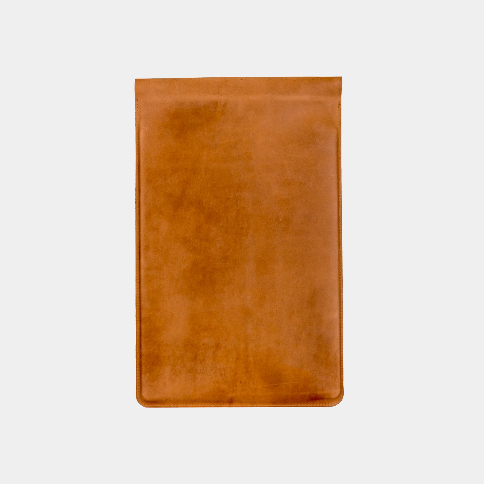 Alpha | Laptopsleeve 13,8" Bruin - NEGOTIA Leather